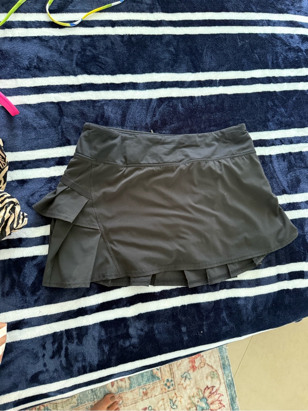 Lulu lemon skirt size 2